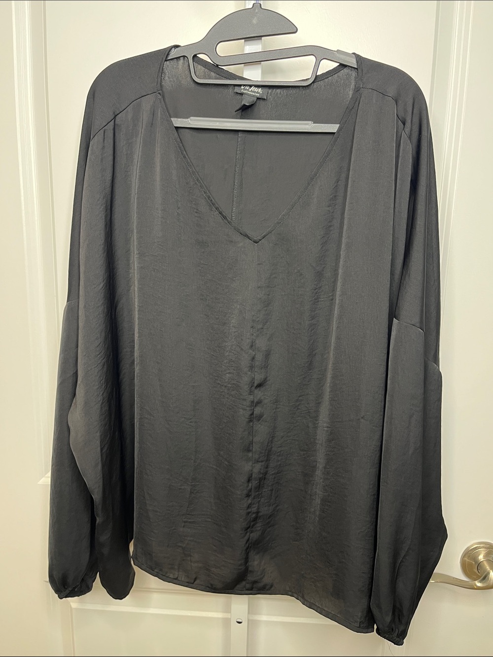 Du Jour Black V-Neck Long-Sleeve Blouse Oversized Silky XL
